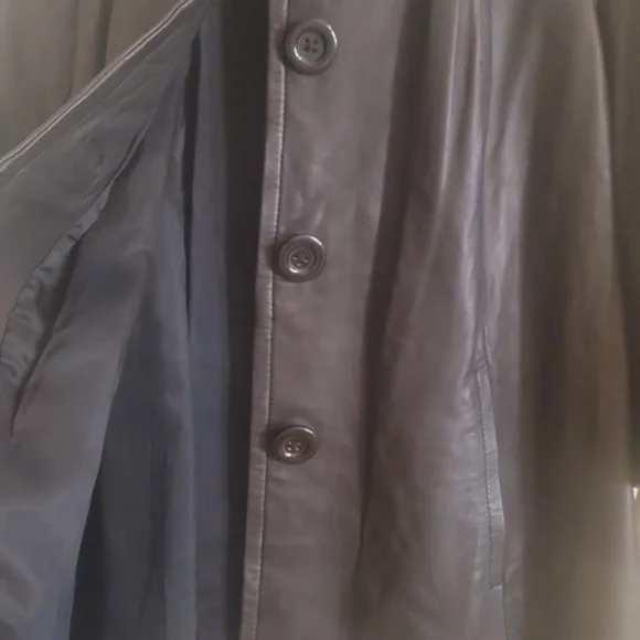 NWT INC Black Genuine Leather Trench Button Long Sleeve Coat Jacket Size…